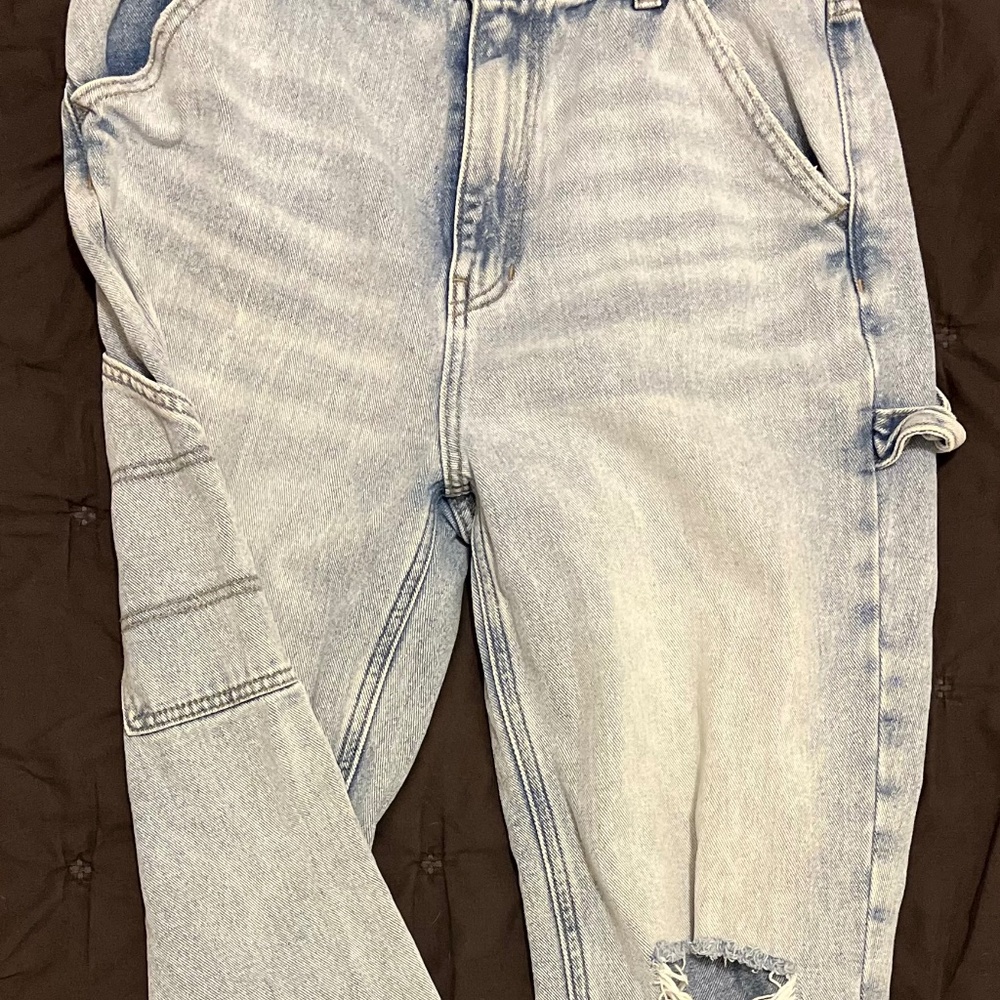 Packing distressed utility jean